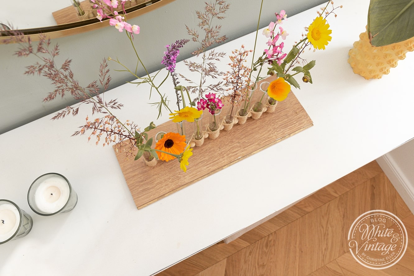 Ikebana Vase aus Reagenzgläsern selbermachen DIY und Deko Blog White and Vintage