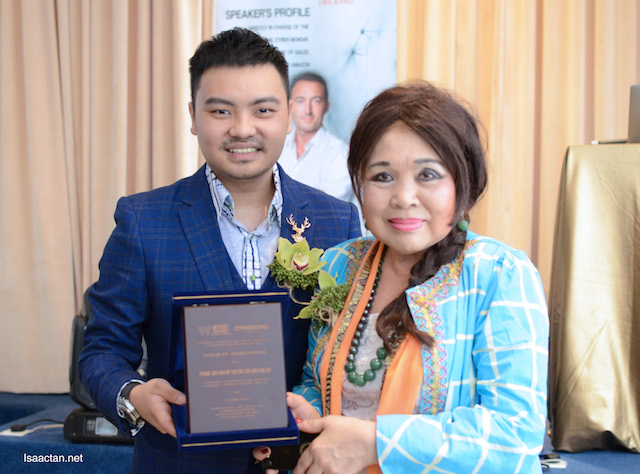 Dr Zyro Wong, advisor of WeBist Solutions with guest of honour, Puan Sri Datin Sry Dr Susan Cheah