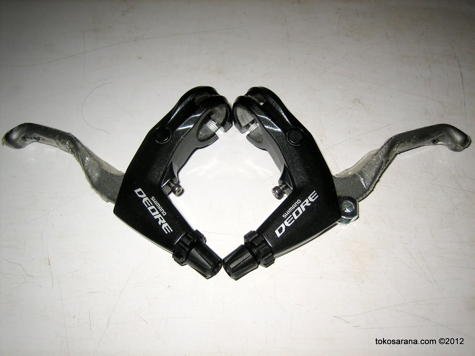 tokomagenta A Showcase of Products Shifter and Brake Lever SHIMANO