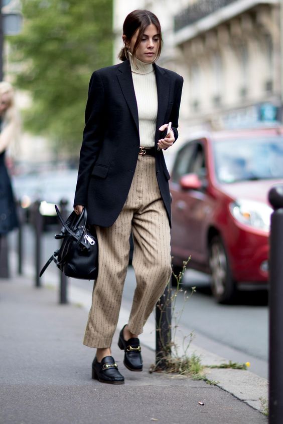 How to Wear Loafers & Socks Style Guides moda tendencias looks belleza