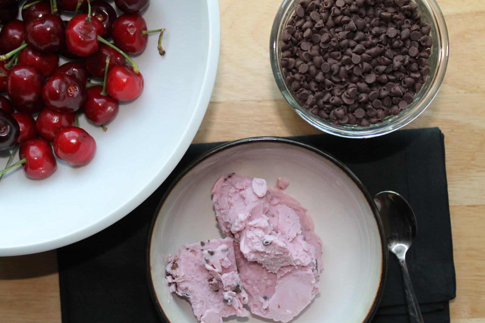 Life on Food black cherry chocolate chip frozen yogurt