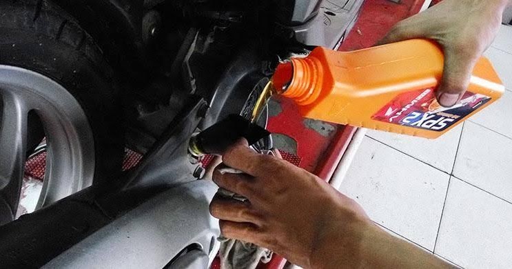 Teks Prosedur Cara Mengganti Oli Sepeda Motor