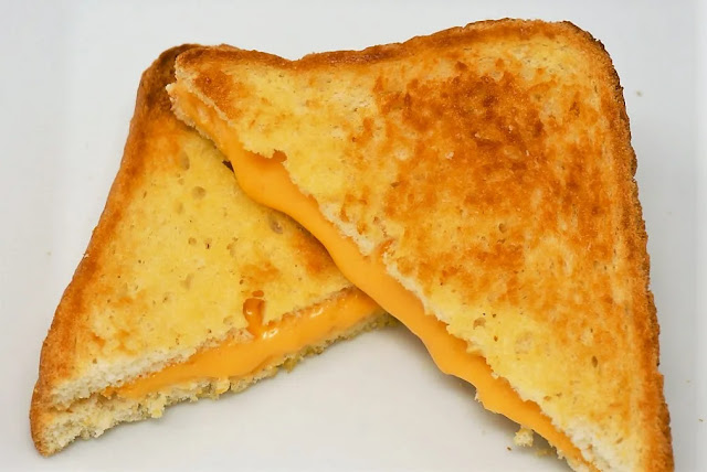 Air Fryer Grilled Cheese Sandwiches