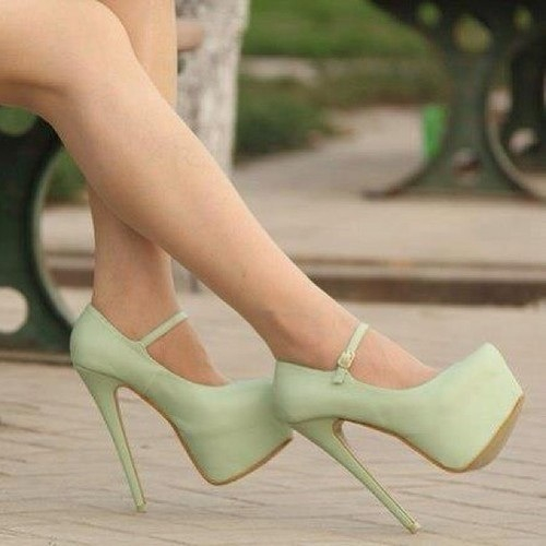Zapatos de moda con tacón alto Zapatos de moda con tacón alto
