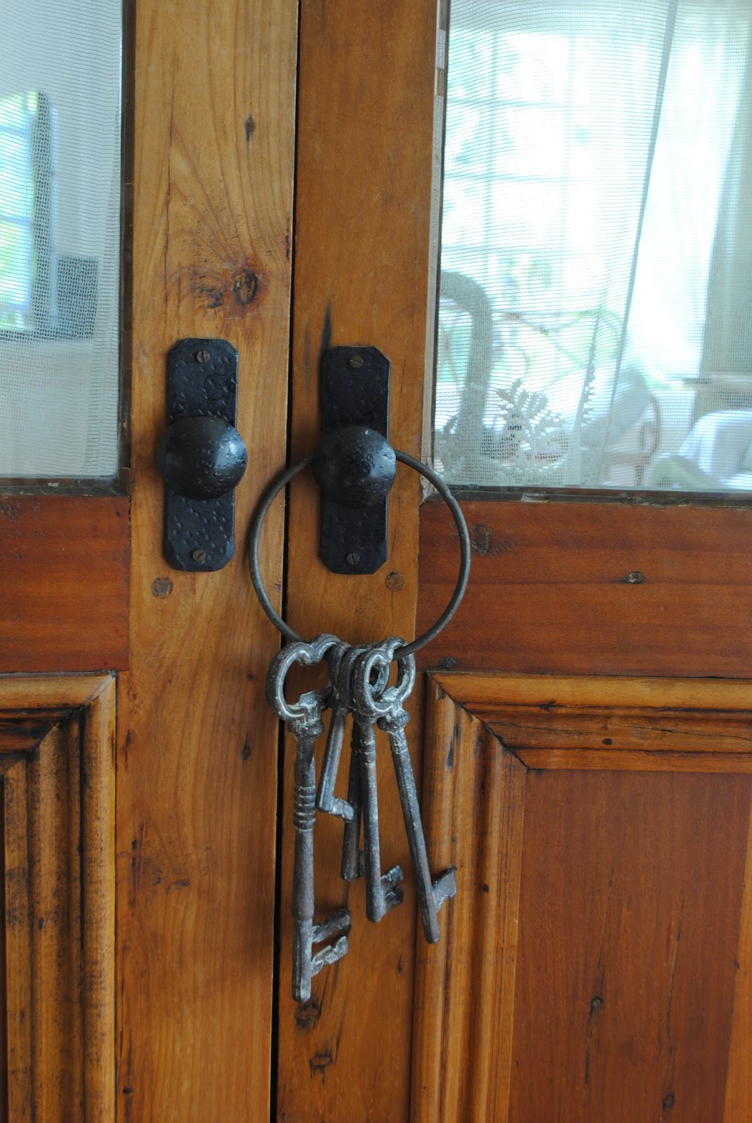 Paz Montealegre | Decoración: Renovación de stock de Muebles. Todos los