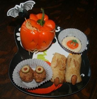 Two Bears Farm and the Three Cubs: Happy Halloween Muffin Tin Monday