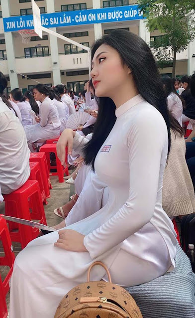 Nữ sinh tên Triệu Vy, sở hữu nhan sắc hút mọi ánh nhìn Nữ sinh tên Triệu Vy, sở hữu nhan sắc hút mọi ánh nhìn