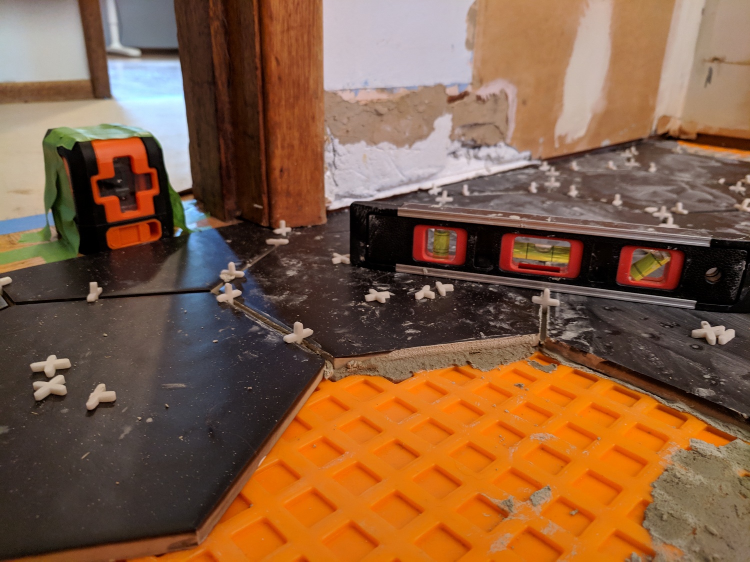 How to lay big hexagon tile! Week 3 of the One Room Challenge / Create