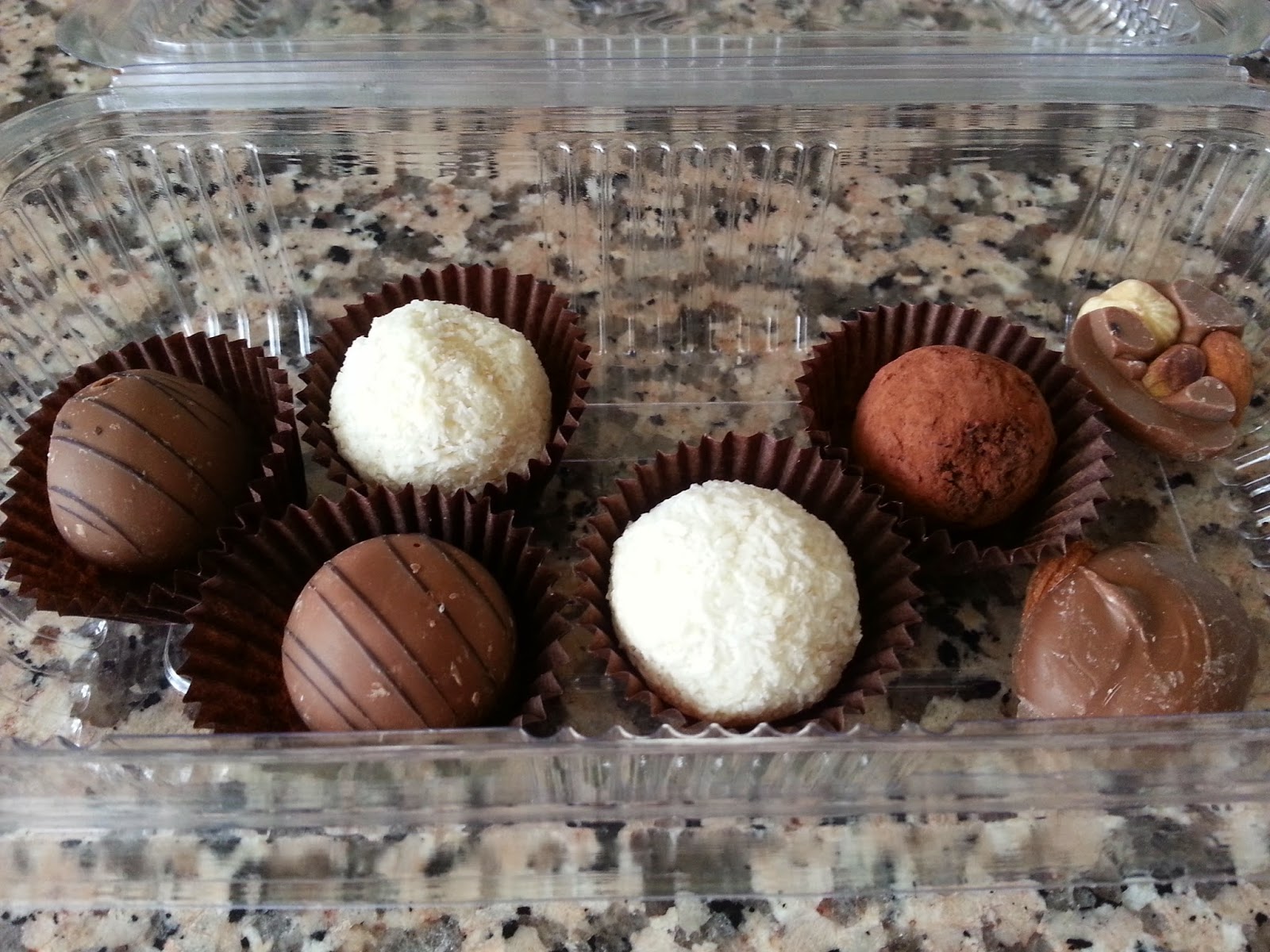 ÇİKKOLATA ÖZSÜT EL YAPIMI ÇİKOLATA ÇİKKOLATA ÖZSÜT EL YAPIMI ÇİKOLATA