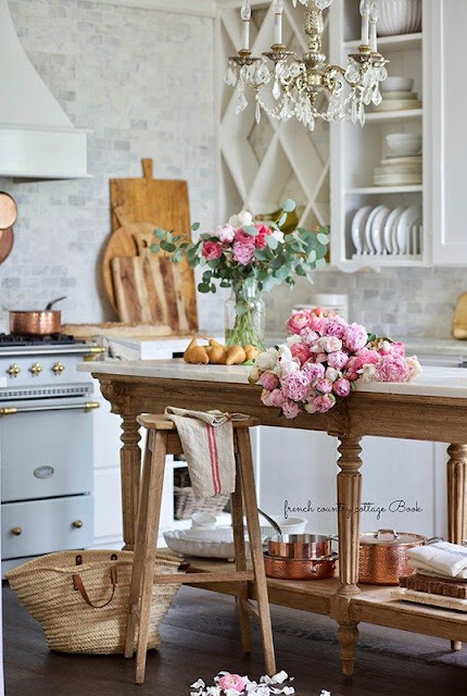 11 ways to add a vintage style charm to a new kitchen