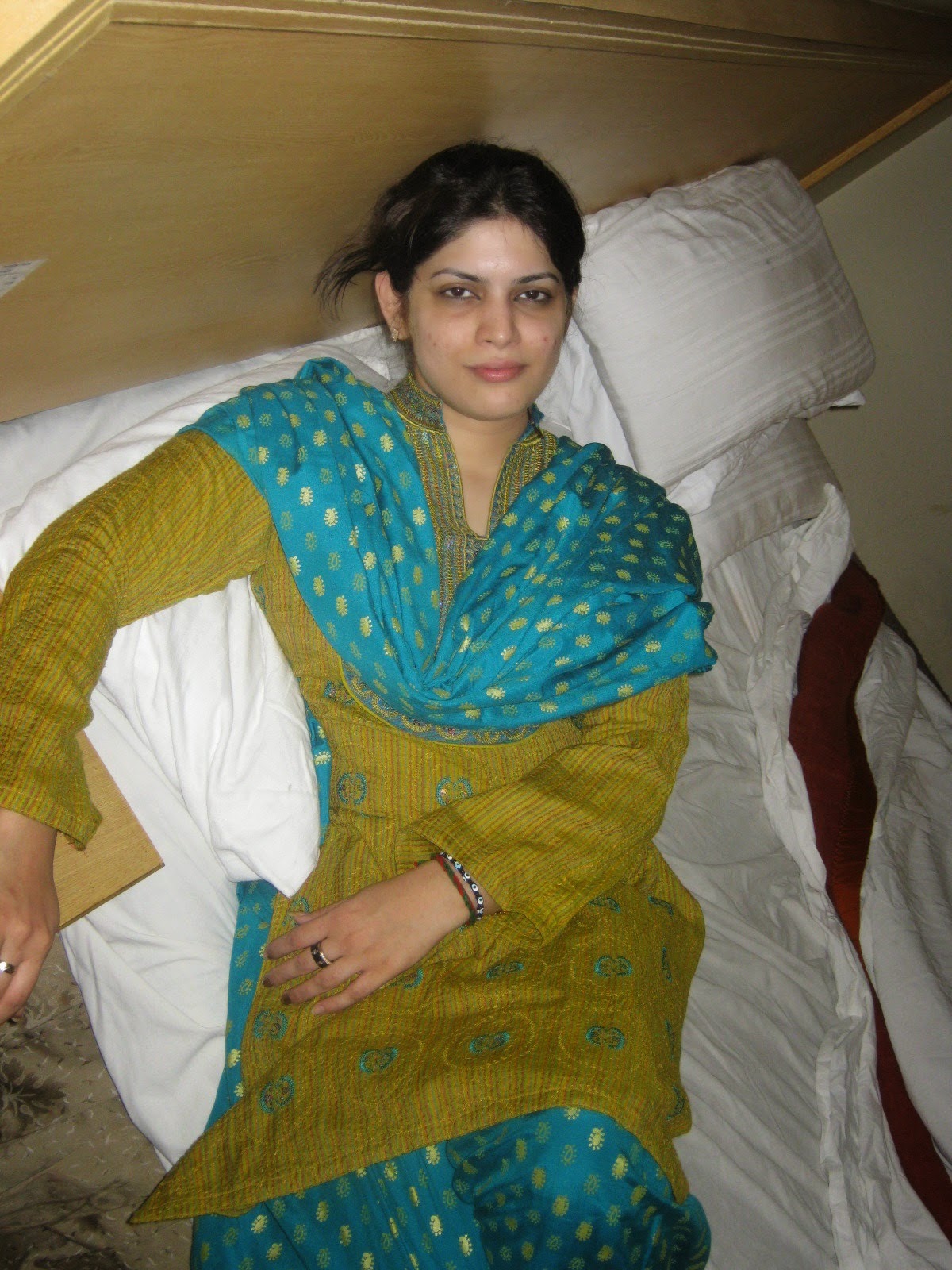 Pakistan Girls Lahore Girls Karachi Girls Islamabad Girls Multan Girls