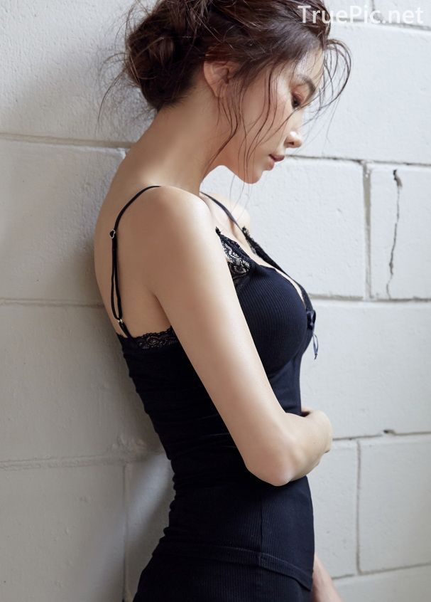 Korean model and fashion - Park Soo Yeon - Full Black Camisole and Sock