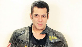 Salman Khan bets on hosting 'Bigg Boss'