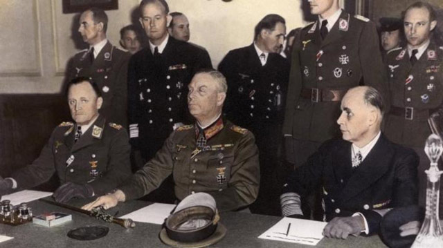 German officers surrender in Brest. worldwartwo.filminspector.com