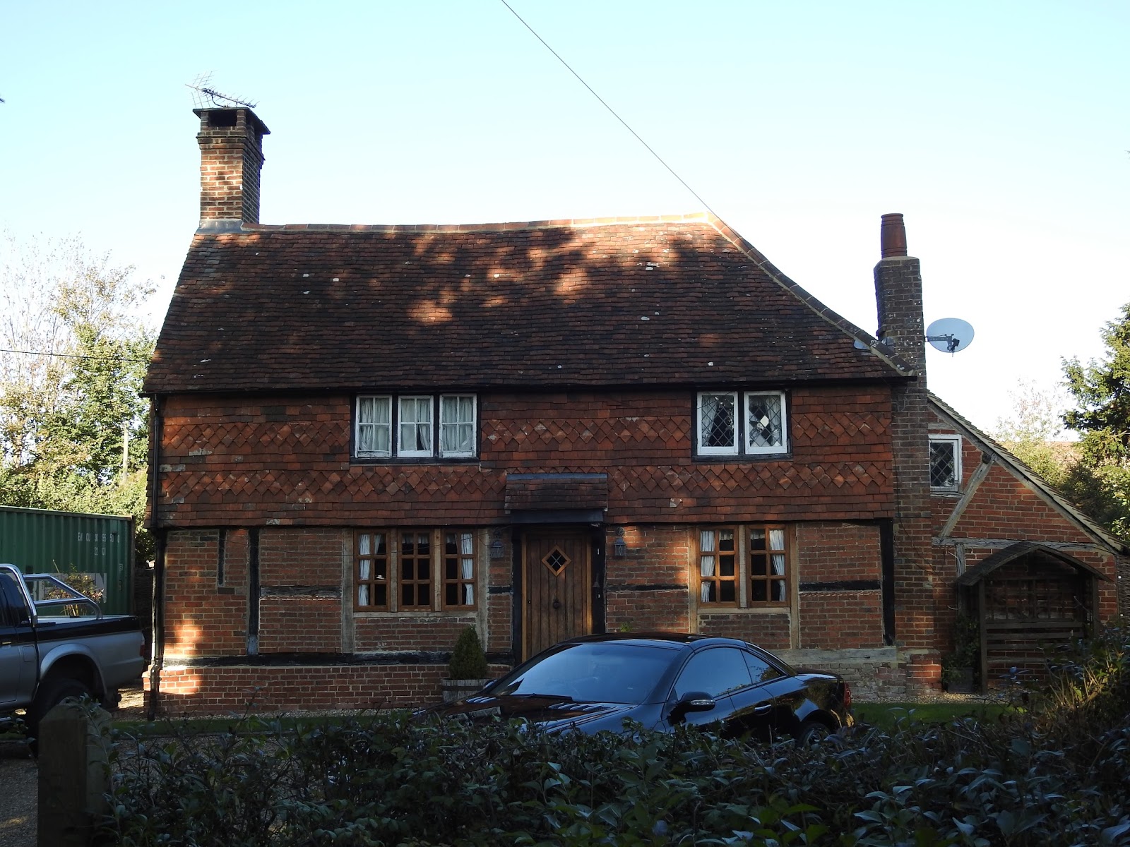 Crawley Old Town THREE PICTURES Old Inn Cottage, Langley Lane