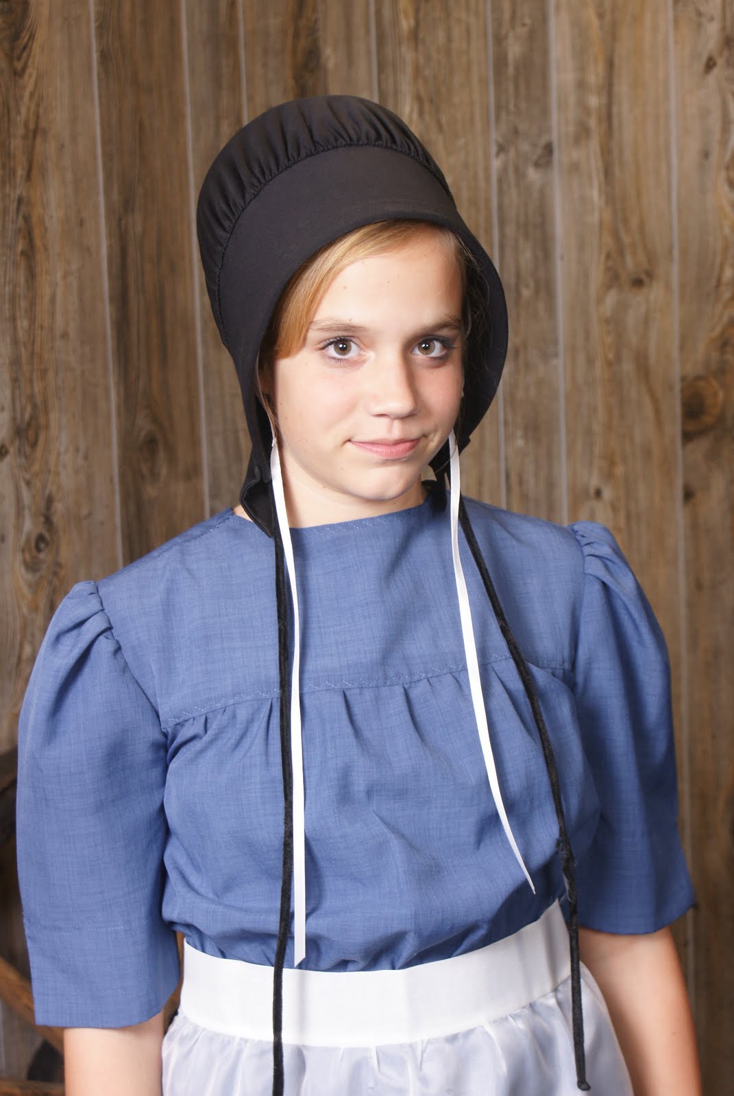 Amish Women 115