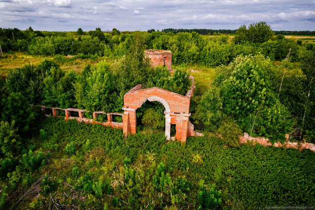 Сочинение про усадьбу рукавишниковых Старый кирпичный скотный двор