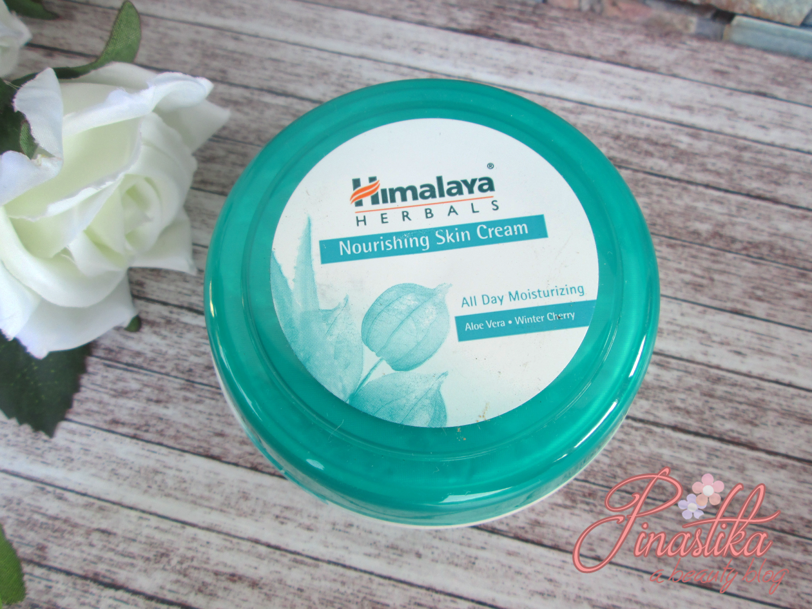 Himalaya Herbals Nourishing Skin Cream [Review] Beauty of The Shine
