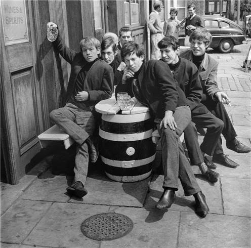 64 Historical Pictures you most likely haven’t seen before. # 8 is a bit disturbing! - The Rolling Stones,1963