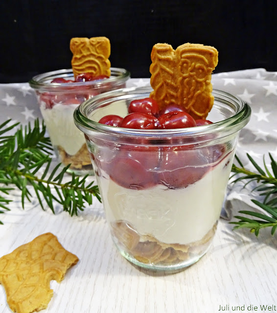 Weihnachtliches Tiramisu mit Spekulatius und Glühweinkirschen