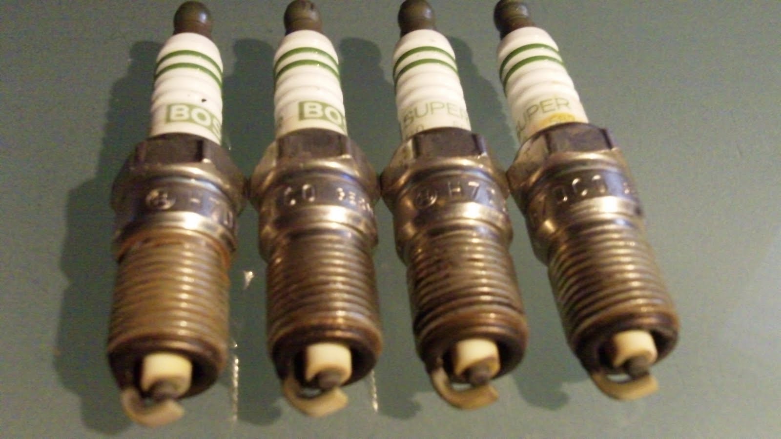 Was Passiert Wenn Zündkerzen Kaputt Sind Mercedes 190: Zündkerzen und Luftfilter sind auch noch NEU!