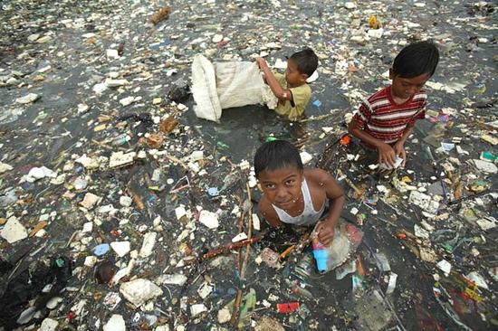 Urban children living in slums vulnerable to variety of risks: report