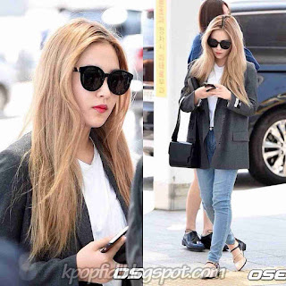Foto Keren Kim Yeri Red Velvet Pakai Kacamata Foto Keren Kim Yeri Red Velvet Pakai Kacamata