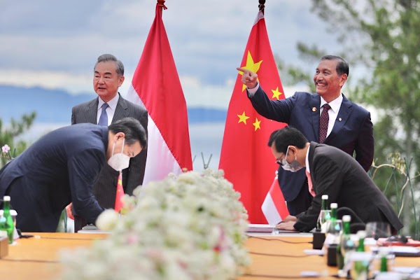 Dulu Bilang Digarap Jepang, Luhut Tawarkan Kereta Cepat JKT-SBY ke China