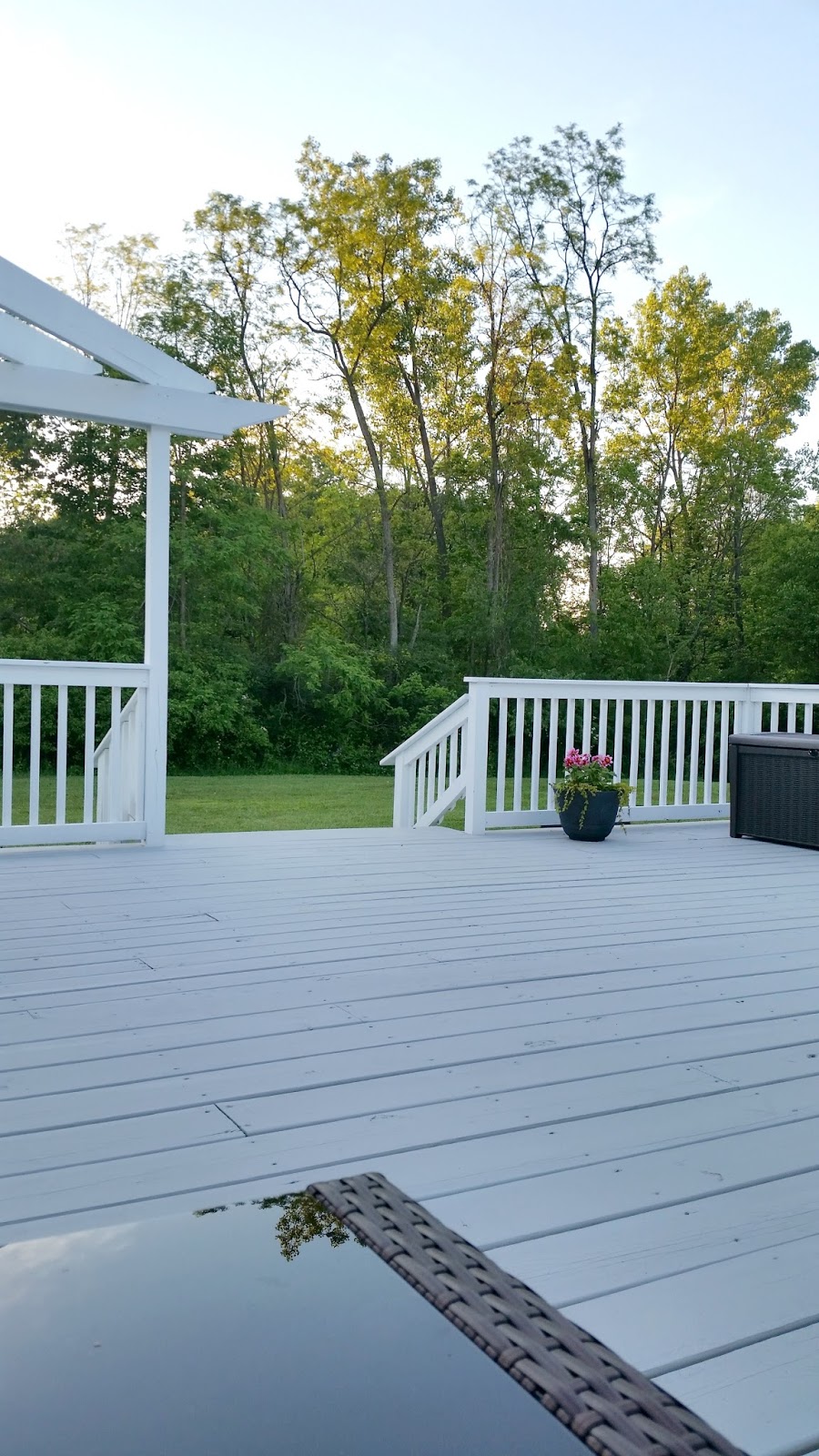 LL Farm: Deck With Corner Pergola