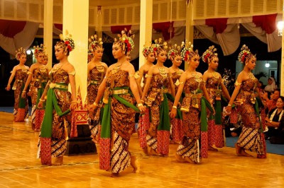 Tari Dari Surakarta Tari Dari Surakarta