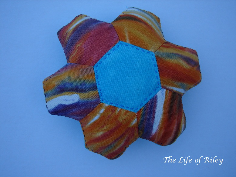 The Life of Riley EPP Hexagon Pin Cushion Tutorial