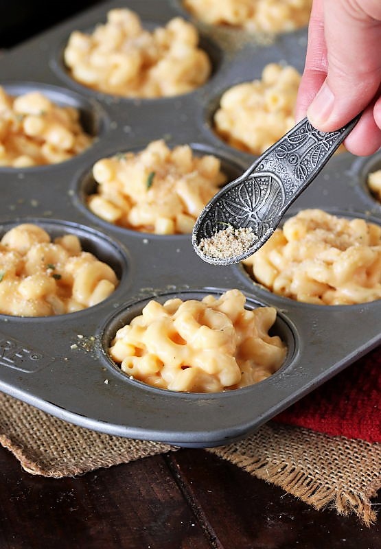 Mac and Cheese Muffins (The BEST Muffin Tin Macaroni & Cheese) The