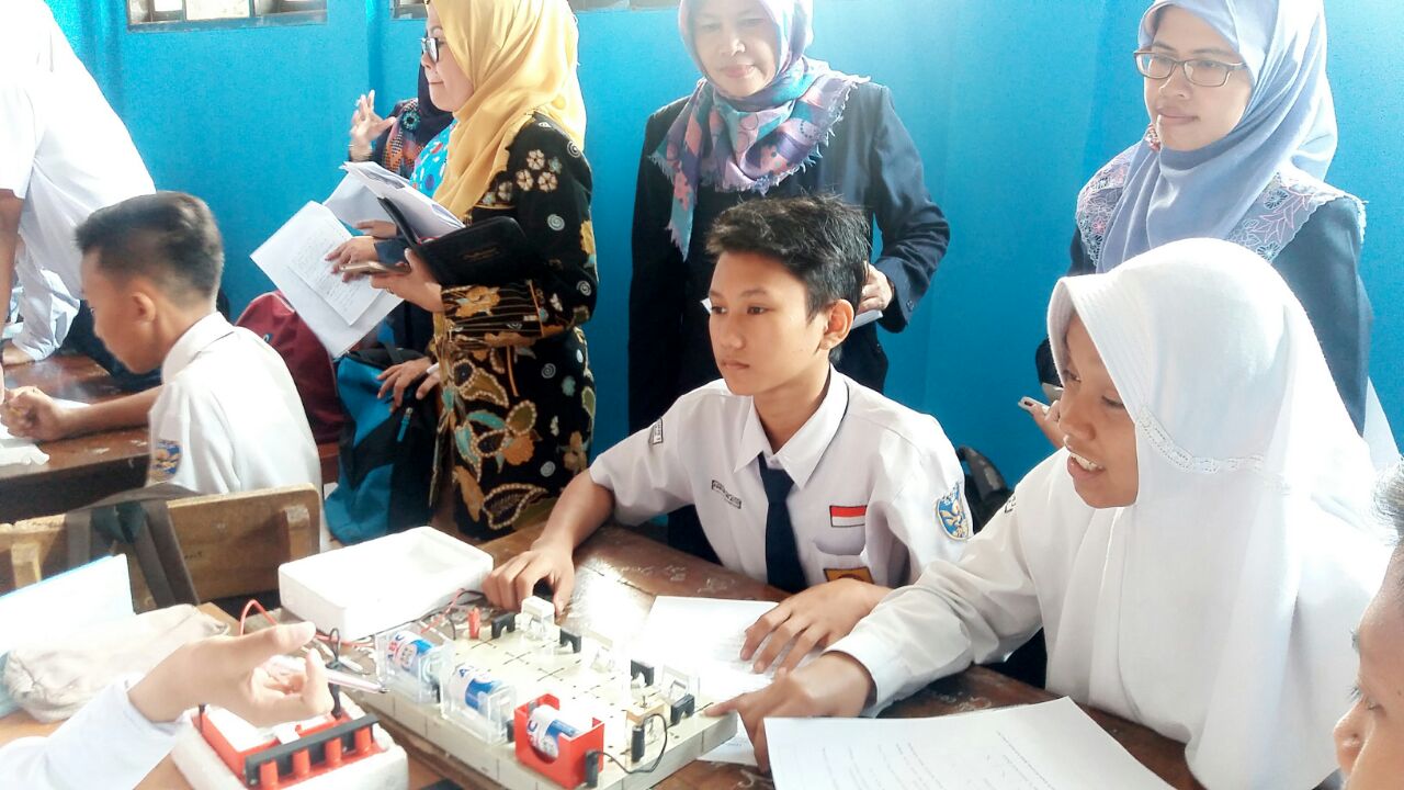 Numerasi Dan Literasi Dalam Akm 2021 Asesmen Kompetensi Minimum Dan Survey Karakter Guru Sumedang