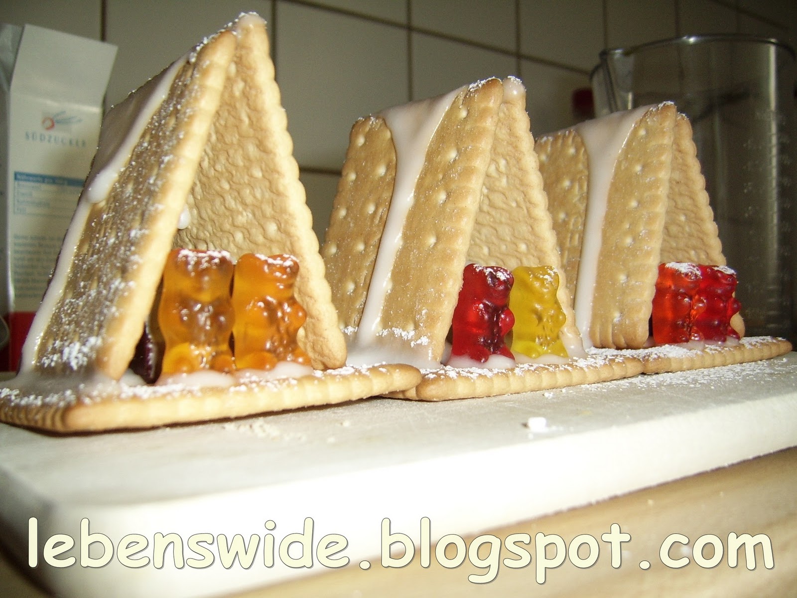 lebenswide: Türchen 19 - D.I.Y. Butterkekshaus - mit Bewohner!