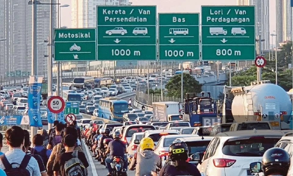 19,875 Rakyat Malaysia Bekerja Di Singapura Kembali ~ Gosip Artis Terkini