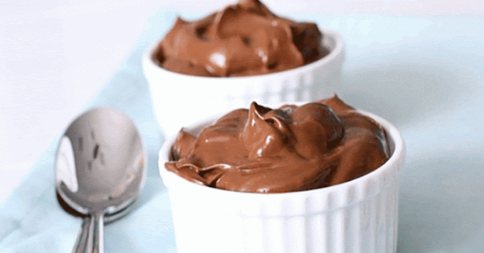 El pudín de chocolate y aguacate para quemar grasa que puedes preparar en pocos minutos