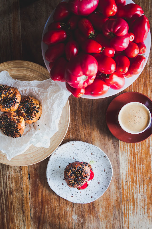 Milk and Honey Roasted Garlic and Rye Bagels