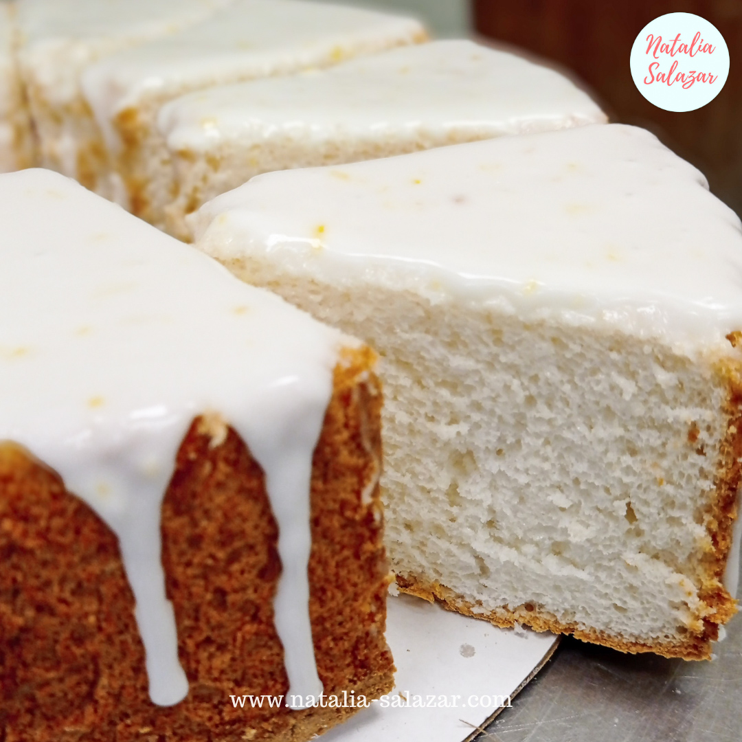 Receta Angel Food Cake en español Natalia Salazar