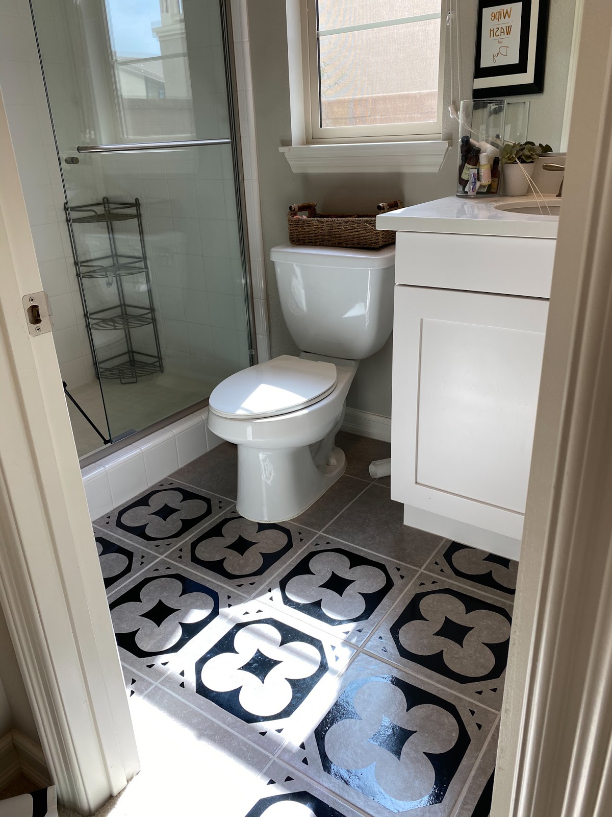 Add Vinyl to Floor Tiles for a Cheap Upgrade: 7 Tips (Video) - Silhouette School