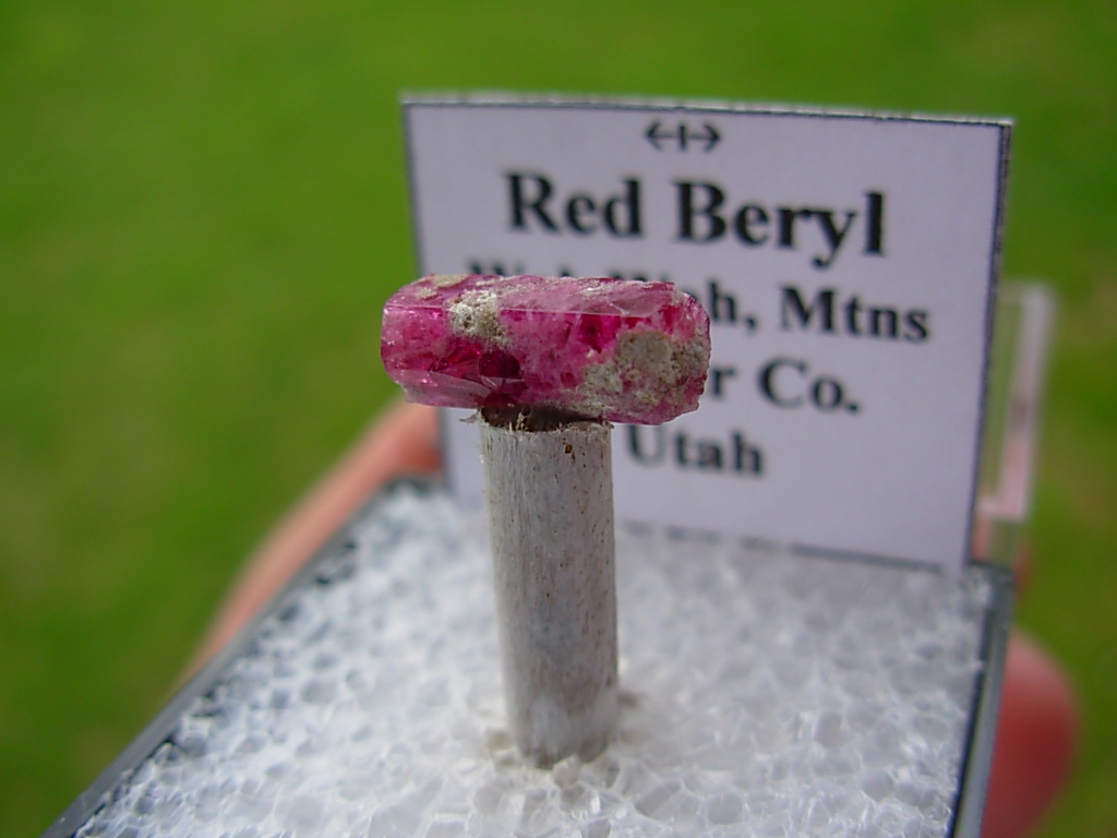 10 MOST EXPENSIVE MINERALS IN THE WORLD U Top Facts
