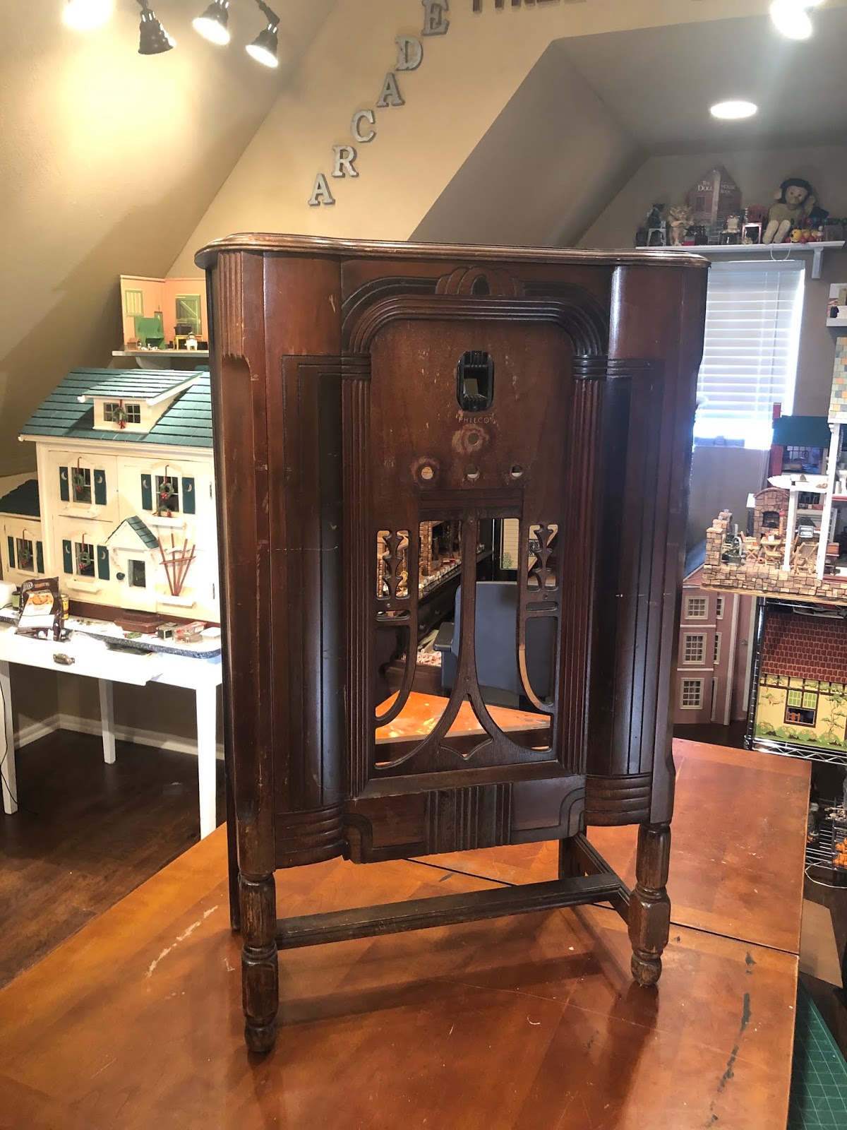 . Tulsa Tiny Stuff Philco Radio House