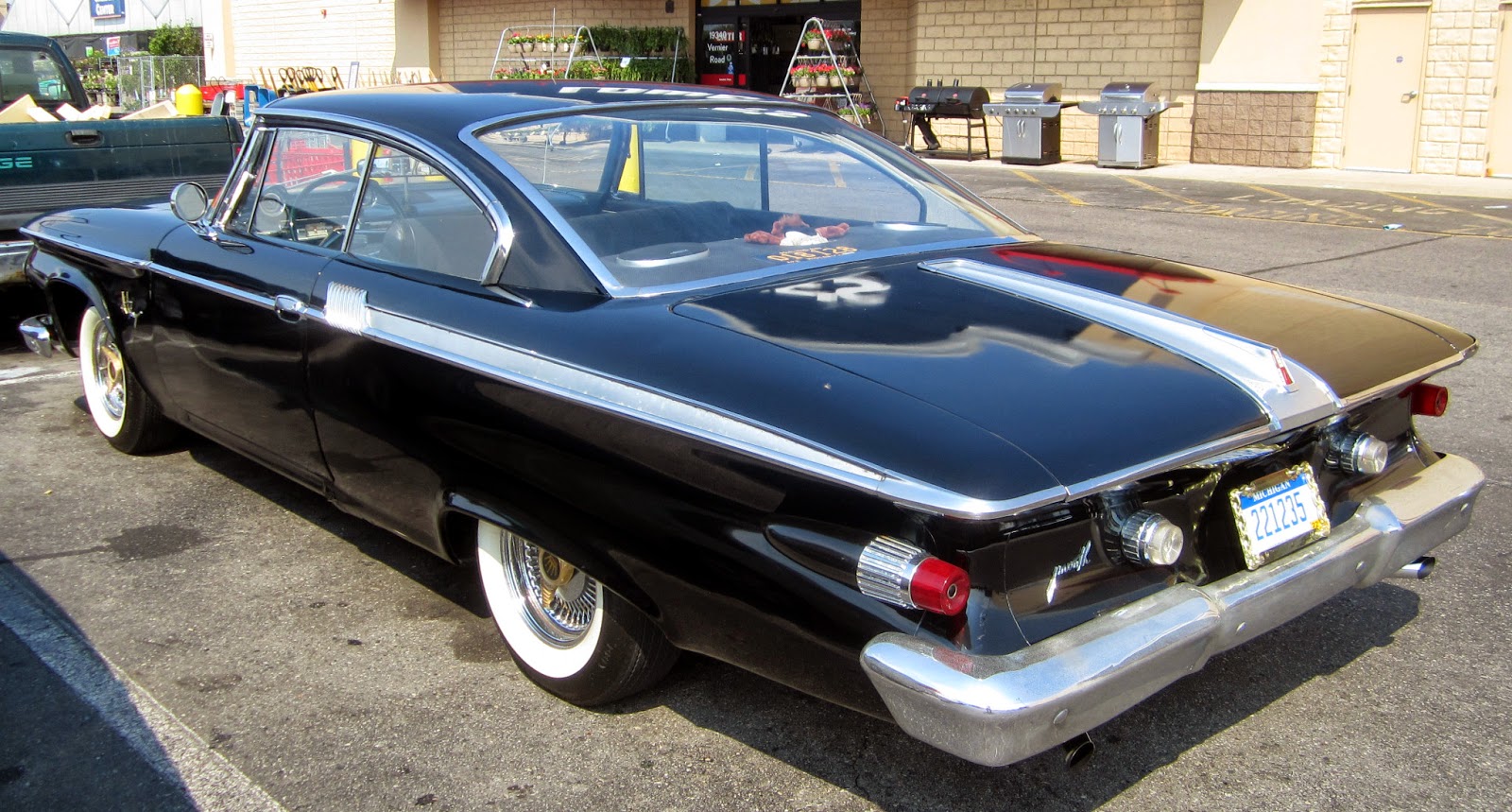 MI Vintage Sewing Machines: Singer 403A (1956)