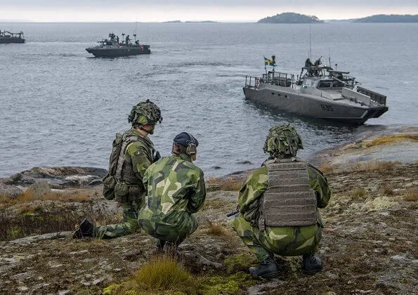 Crown Princess Victoria visited the 1st Marine Regiment (Amf 1) at the Berga Naval Base in the archipelago of Stockholm