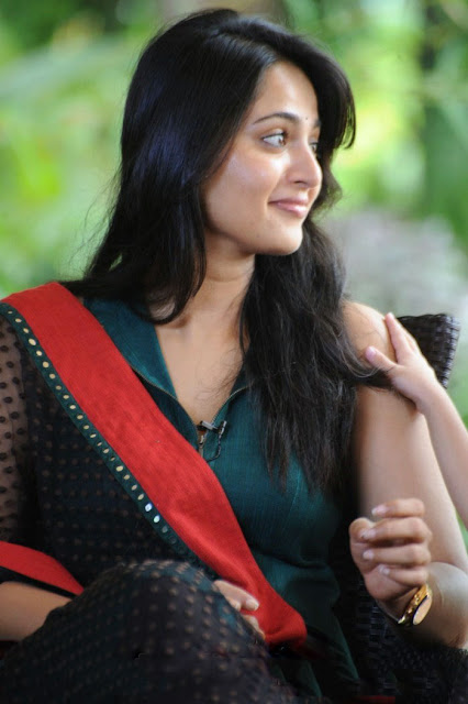Beautiful Actress Anushka Shetty Latest Cute Stills 5