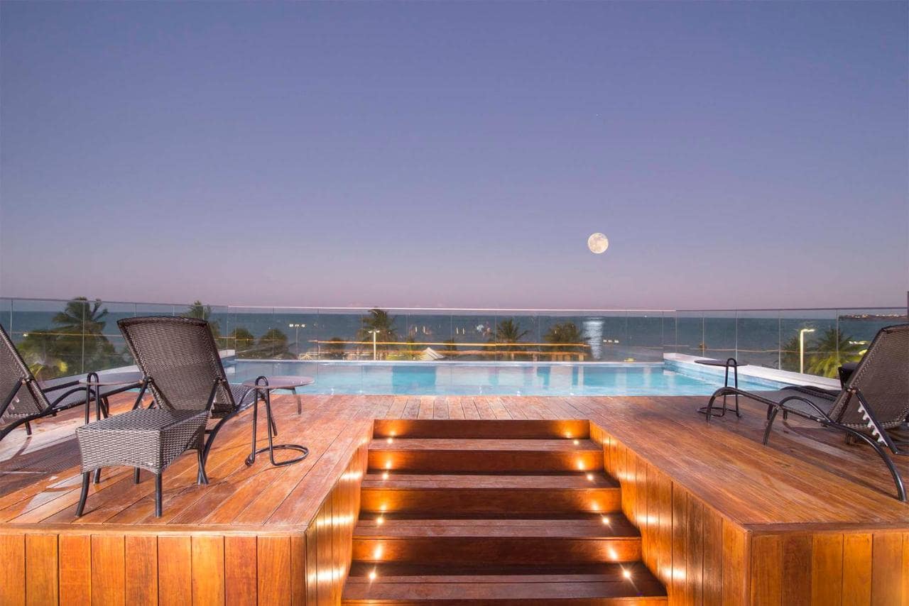 onde se hospedar em joao pessoa piscina na cobertura de hotel
