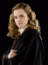 hermione granger hogwarts emma watson harry potter hermoine favorite second did student luna lovegood ageless pages fu students looking hand