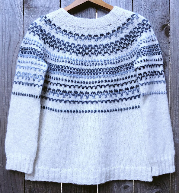 Textured seaside inspired Nordic sweater knitted with DROPS Air and Big Delight