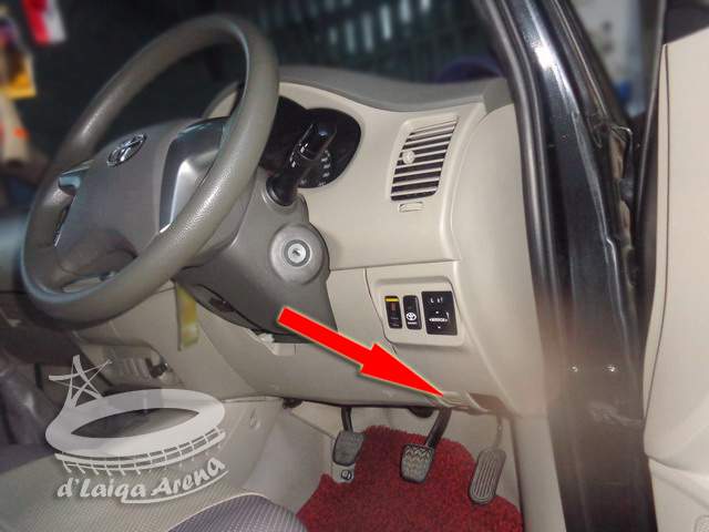 menutup kap mesin toyota kijang innova