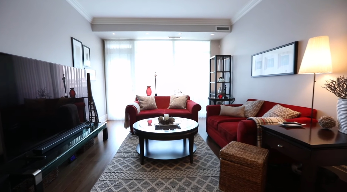 Tour 35 Baker Hill Blvd #305, Stouffville, ON vs. 15 Interior Design Photos
