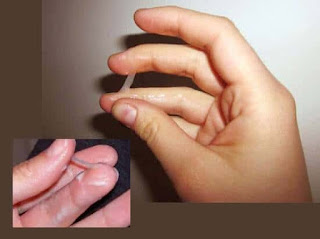 vagina cepat basah atau becek di atas ranjang 